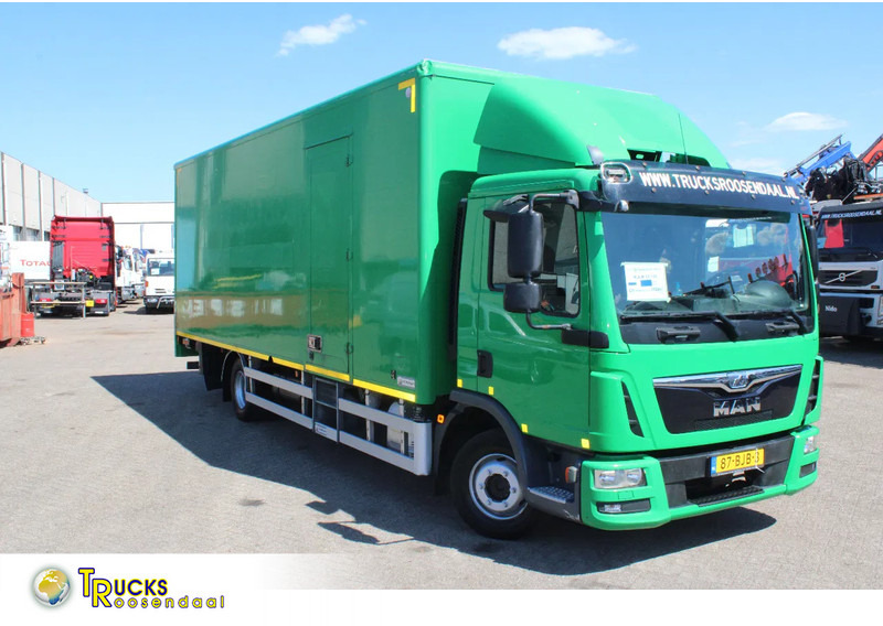 MAN TGL 12.180 + EURO 6 + LIFT + CAMERA - Camion furgon: Foto 1 MAN TGL 12.180 + EURO 6 + LIFT + CAMERA - Camion furgon: Foto 1