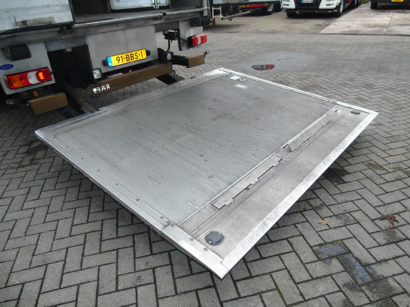 Mercedes-Benz Antos 1924 + EURO 6 + CARRIER 950 MT - Camion frigider: Foto 5 Mercedes-Benz Antos 1924 + EURO 6 + CARRIER 950 MT - Camion frigider: Foto 5