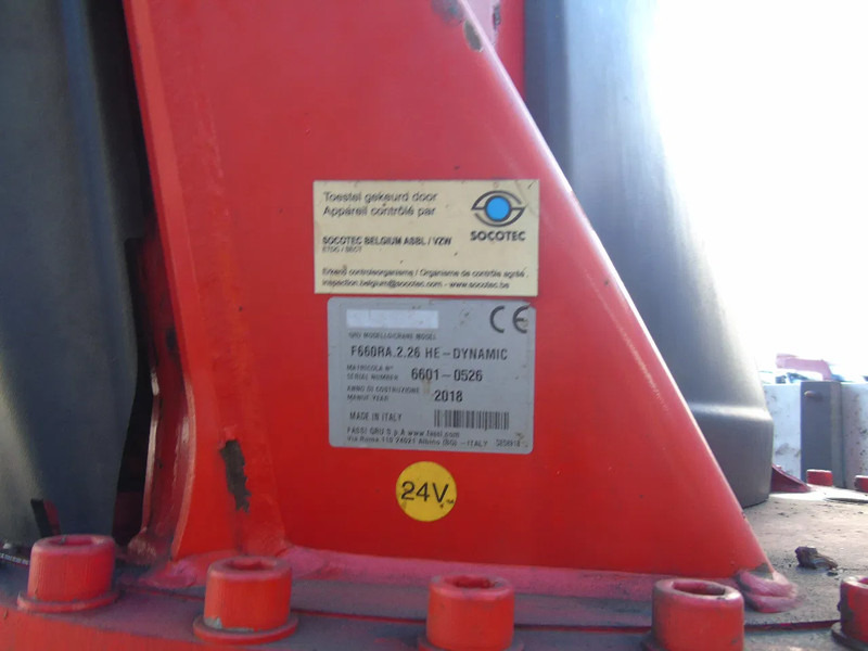 Mercedes-Benz Arocs 3251 + FASSI 660RA .26.HE 6x Extensions + 4x JIB + 8x4 + remote - Camion cu macara: Foto 5 Mercedes-Benz Arocs 3251 + FASSI 660RA .26.HE 6x Extensions + 4x JIB + 8x4 + remote - Camion cu macara: Foto 5