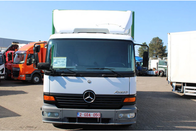 Mercedes-Benz Atego 1223 + euro 2 + lift + MANUAL - Camion furgon: Foto 5 Mercedes-Benz Atego 1223 + euro 2 + lift + MANUAL - Camion furgon: Foto 5