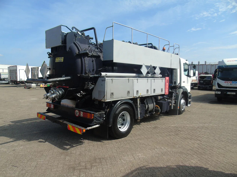 Mercedes-Benz Atego 1923 + 8.800 liter INOX + complete pump/tipper/functional + EURO 2 - Maşină pentru vidanjări: Foto 5 Mercedes-Benz Atego 1923 + 8.800 liter INOX + complete pump/tipper/functional + EURO 2 - Maşină pentru vidanjări: Foto 5