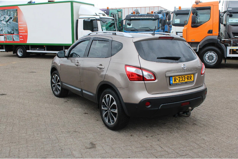 Nissan QASHQAI 2.0 AUTOMATIC / CAMERA - Automobil: Foto 3 Nissan QASHQAI 2.0 AUTOMATIC / CAMERA - Automobil: Foto 3