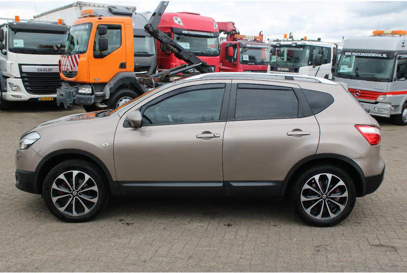 Nissan QASHQAI 2.0 AUTOMATIC / CAMERA - Automobil: Foto 2 Nissan QASHQAI 2.0 AUTOMATIC / CAMERA - Automobil: Foto 2