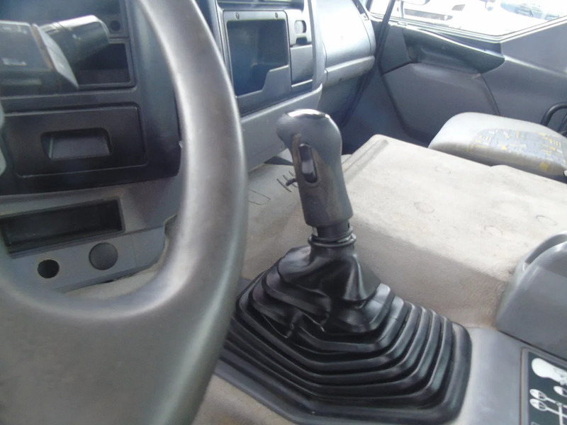 Renault Kerax 420 + 8x4 + manual + spring + 10m3 - Autobetonieră: Foto 5 Renault Kerax 420 + 8x4 + manual + spring + 10m3 - Autobetonieră: Foto 5