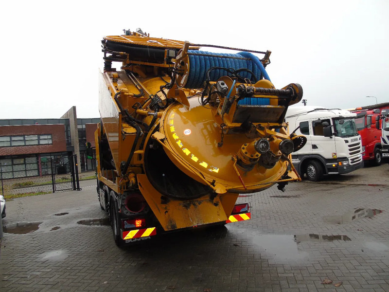 Scania P 360 + COMBI VACUUM WIEDEMANN + 6X4 - Maşină pentru vidanjări: Foto 4 Scania P 360 + COMBI VACUUM WIEDEMANN + 6X4 - Maşină pentru vidanjări: Foto 4