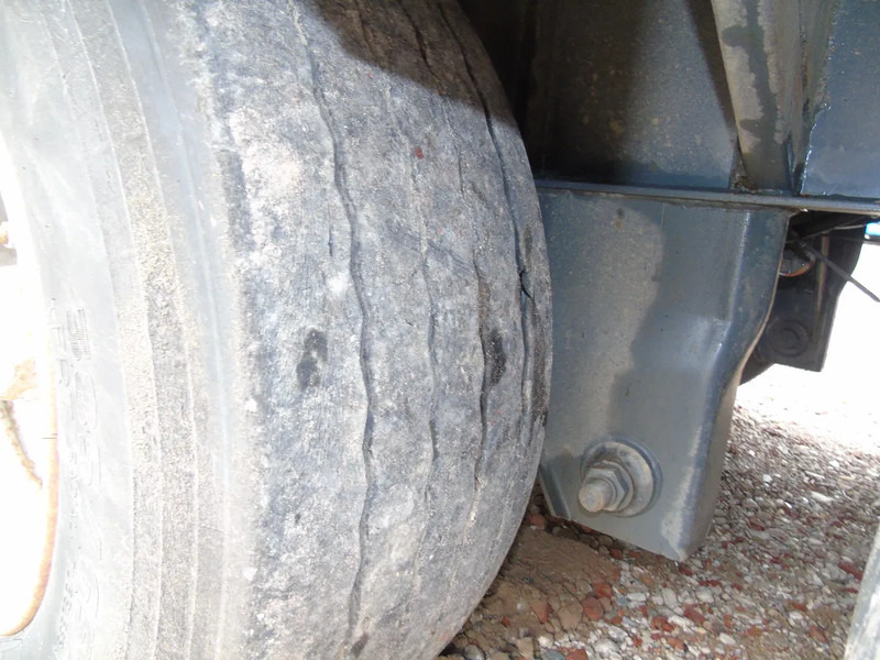 Semiremorcă cu podea culisantă Stas 3x axle + walking floor + working perfect: Foto 18 Semiremorcă cu podea culisantă Stas 3x axle + walking floor + working perfect: Foto 18