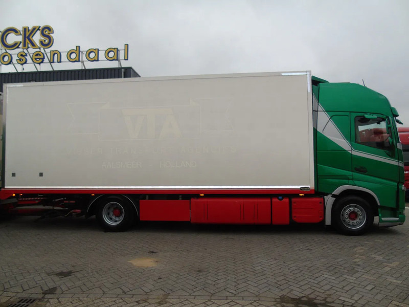 Volvo FH 460 + TRS + COMBI + EURO 6 - Camion frigider: Foto 3 Volvo FH 460 + TRS + COMBI + EURO 6 - Camion frigider: Foto 3