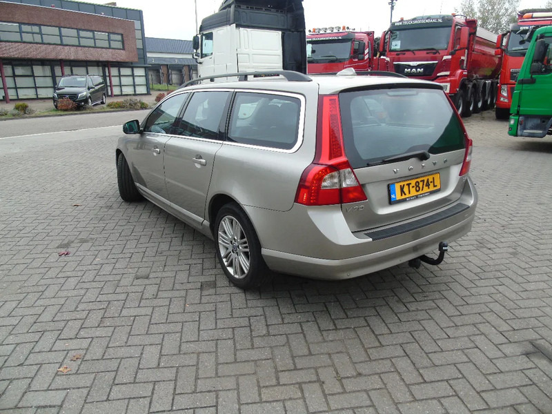 Volvo V70 + manual - Hatchback: Foto 4 Volvo V70 + manual - Hatchback: Foto 4