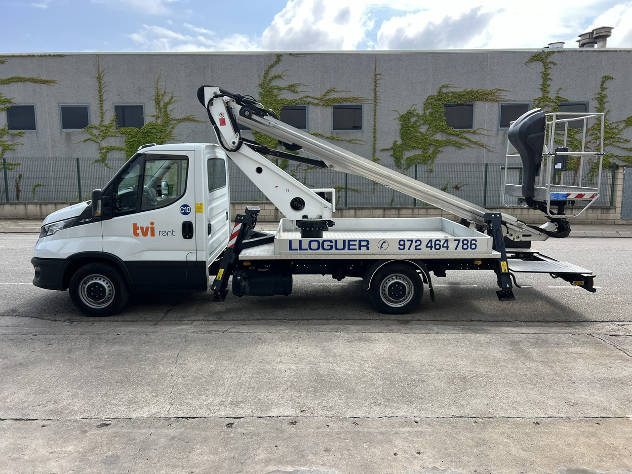 Iveco Daily + Oil&Steel Scorpion 1812 Smart Iveco Daily + Oil&Steel Scorpion 1812 Smart - Camion cu nacela: Foto 5 Iveco Daily + Oil&Steel Scorpion 1812 Smart Iveco Daily + Oil&Steel Scorpion 1812 Smart - Camion cu nacela: Foto 5
