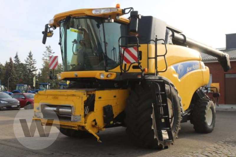 New Holland CR 9090 - Combină de recoltat cereale: Foto 1 New Holland CR 9090 - Combină de recoltat cereale: Foto 1