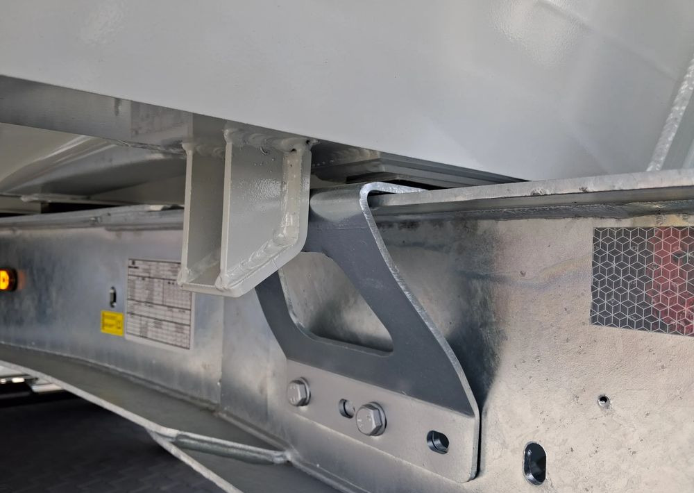 Zaslaw Aluminiowa skrzynia 28-33m3 - Semiremorcă basculantă: Foto 4 Zaslaw Aluminiowa skrzynia 28-33m3 - Semiremorcă basculantă: Foto 4