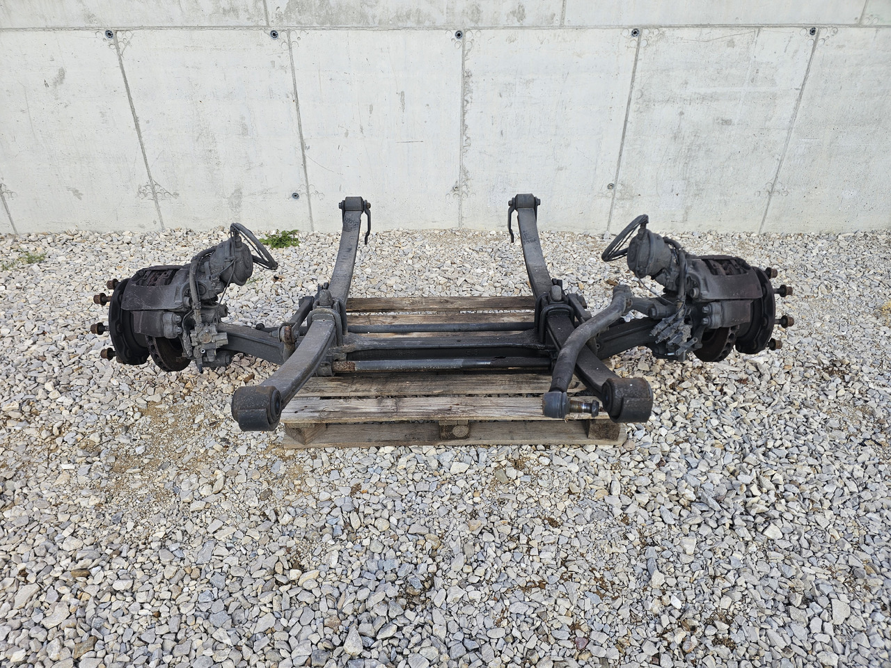 MERCEDES ATEGO MP4 12.XXX EURO 6 / COMPLETE FRONT AXLE - Axă față: Foto 2 MERCEDES ATEGO MP4 12.XXX EURO 6 / COMPLETE FRONT AXLE - Axă față: Foto 2