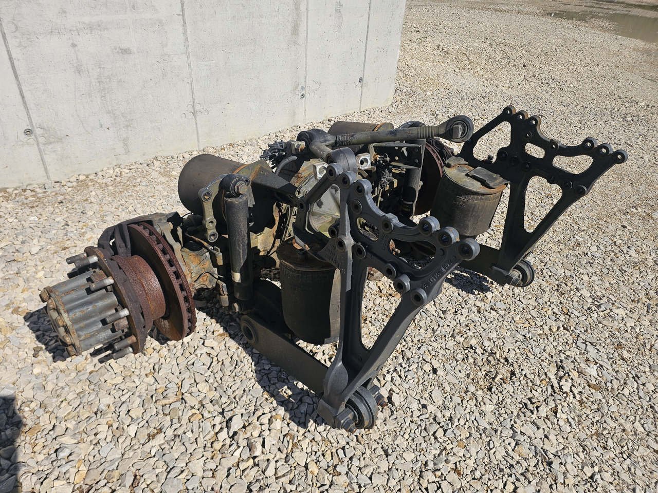 MERCEDES-BENZ ACTROS MP4 / COMPLETE REAR AXLE / R440 /RATIO: 2.733 - Axă spate: Foto 4 MERCEDES-BENZ ACTROS MP4 / COMPLETE REAR AXLE / R440 /RATIO: 2.733 - Axă spate: Foto 4