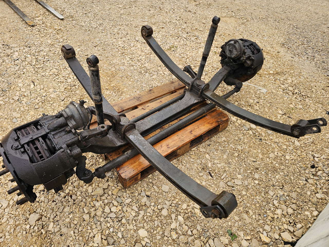 RENAULT MAGNUM DXI / COMPLETE FRONT AXLE / HUB SPRING - Axă față: Foto 5 RENAULT MAGNUM DXI / COMPLETE FRONT AXLE / HUB SPRING - Axă față: Foto 5