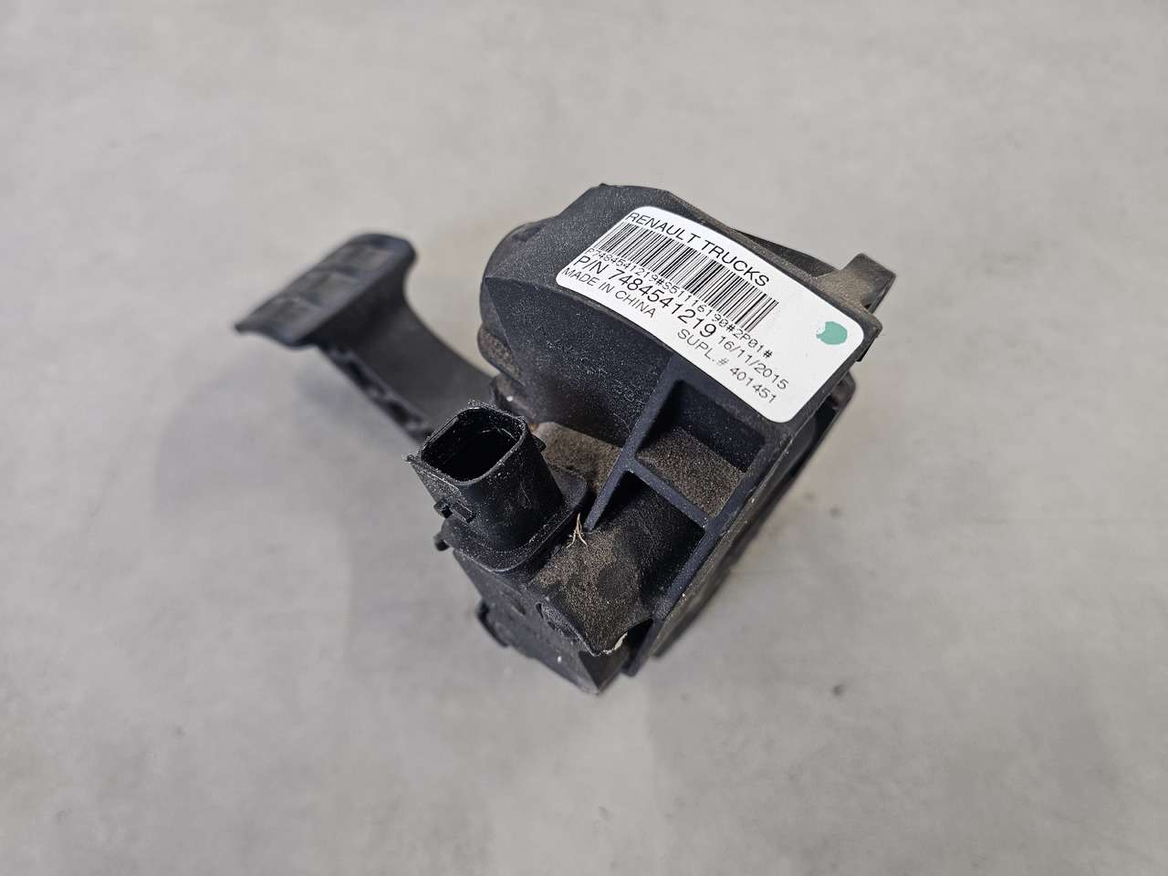 RENAULT RANGE T / ACCELERATE PEDAL / 7484541219 - Pedala: Foto 3 RENAULT RANGE T / ACCELERATE PEDAL / 7484541219 - Pedala: Foto 3