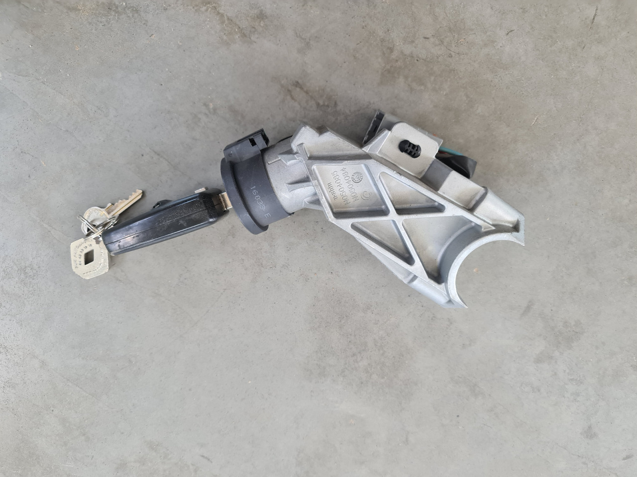 RENAULT RANGE T / IGNITION WITH KEY / 82355085 - Demaror: Foto 3 RENAULT RANGE T / IGNITION WITH KEY / 82355085 - Demaror: Foto 3