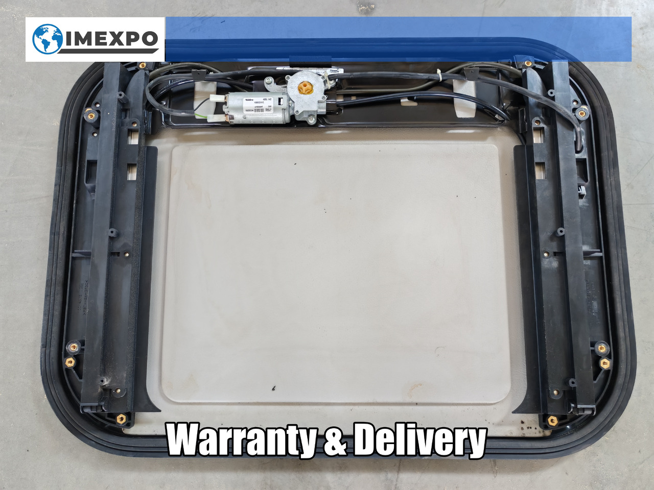 RENAULT RANGE T / SUNROOF / 7484505331 - Fereastră și piese: Foto 1 RENAULT RANGE T / SUNROOF / 7484505331 - Fereastră și piese: Foto 1