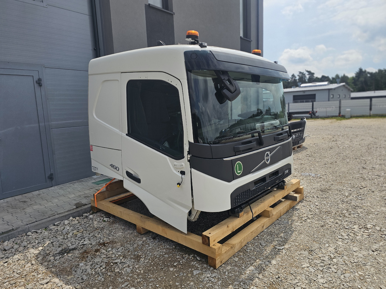 VOLVO FM5 LOW ROOF / L2 H1 / COMPLETE CAB / 2022 - Cabină: Foto 2 VOLVO FM5 LOW ROOF / L2 H1 / COMPLETE CAB / 2022 - Cabină: Foto 2