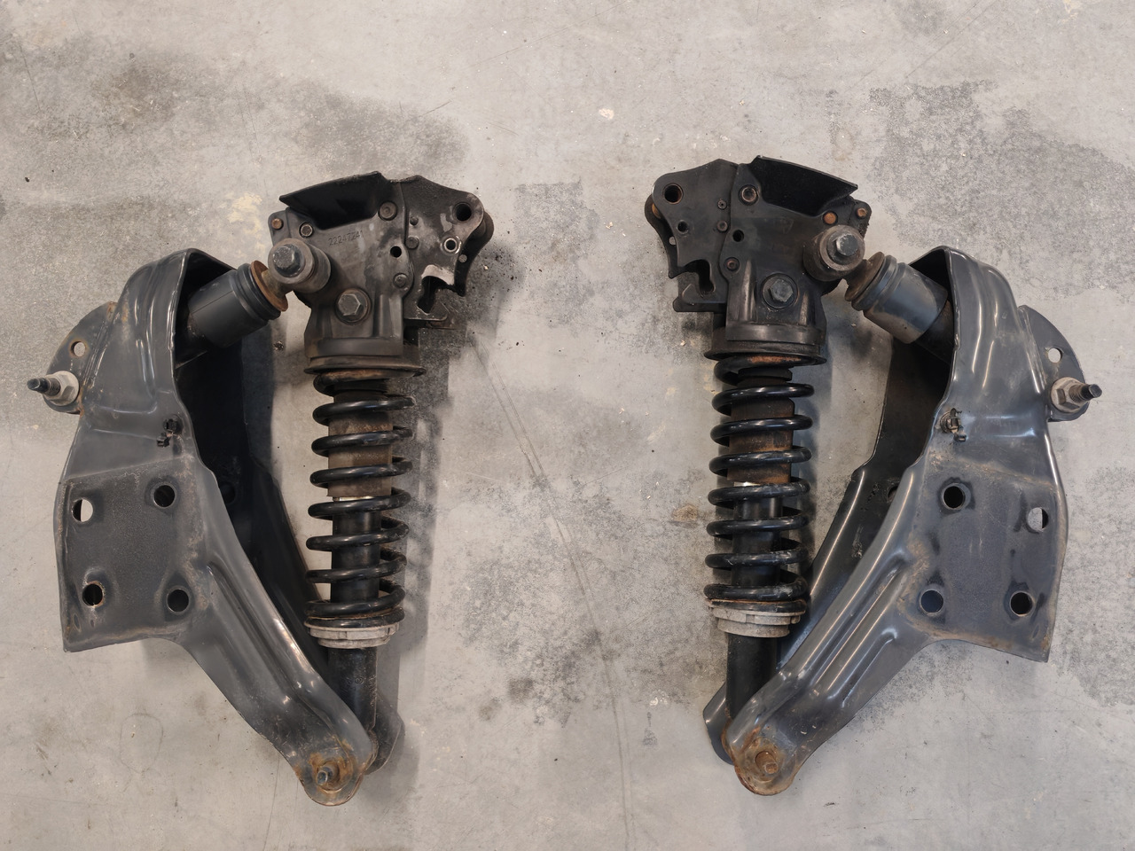 VOLVO FM5 / REAR CAB SUNSPENSION / 21171968 21172132 - Suspensie cabină: Foto 2 VOLVO FM5 / REAR CAB SUNSPENSION / 21171968 21172132 - Suspensie cabină: Foto 2