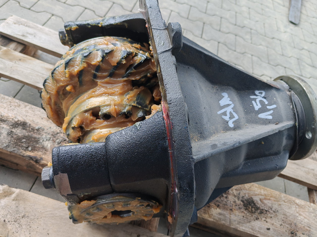 VOLVO RTH2610B / DS70H / RATIO: 1.56 16x25 / DIFFERENTIAL / NEW - Axă spate: Foto 4 VOLVO RTH2610B / DS70H / RATIO: 1.56 16x25 / DIFFERENTIAL / NEW - Axă spate: Foto 4