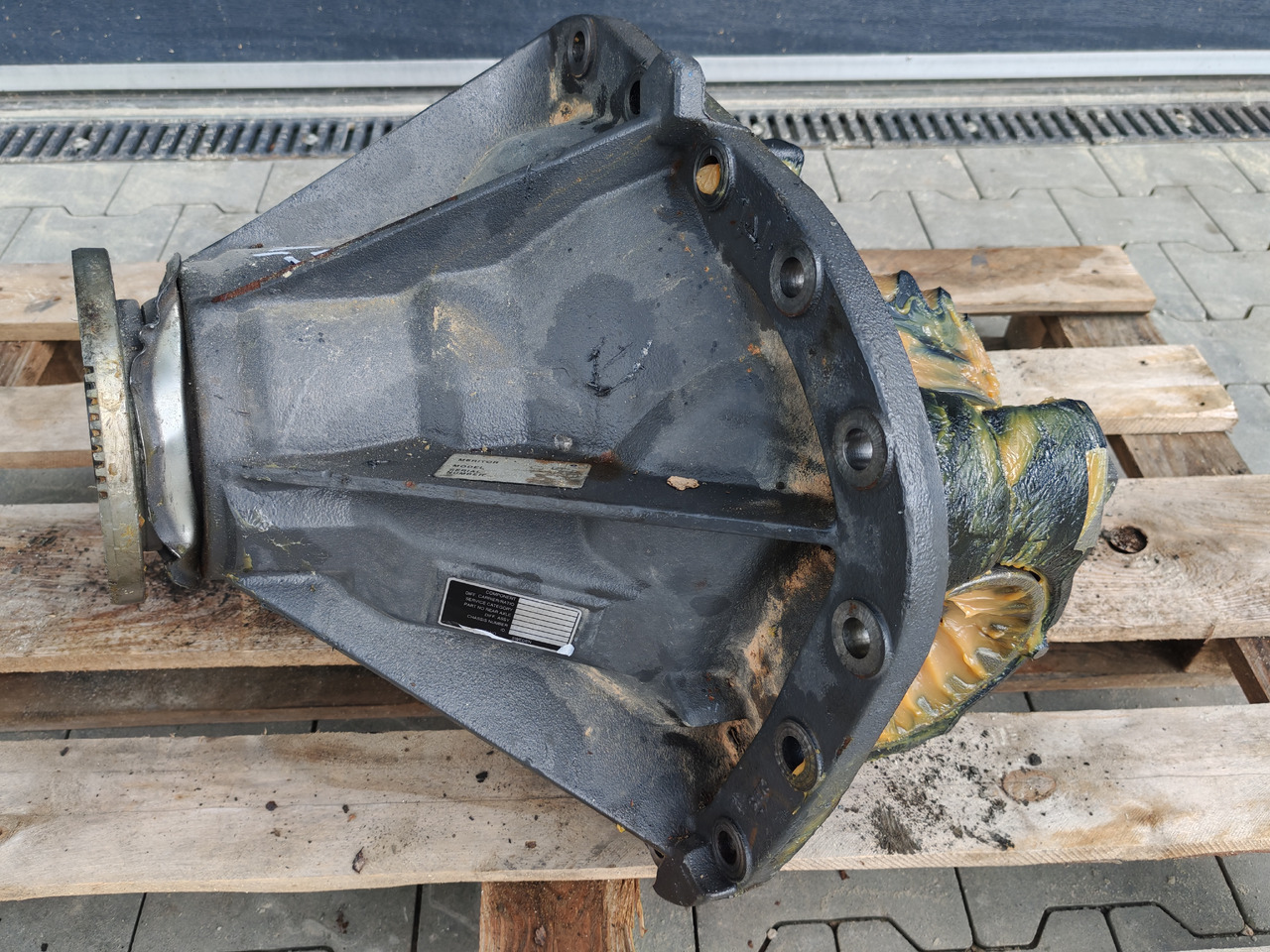 VOLVO RTH2610B / DS70H / RATIO: 1.56 16x25 / DIFFERENTIAL / NEW - Axă spate: Foto 5 VOLVO RTH2610B / DS70H / RATIO: 1.56 16x25 / DIFFERENTIAL / NEW - Axă spate: Foto 5