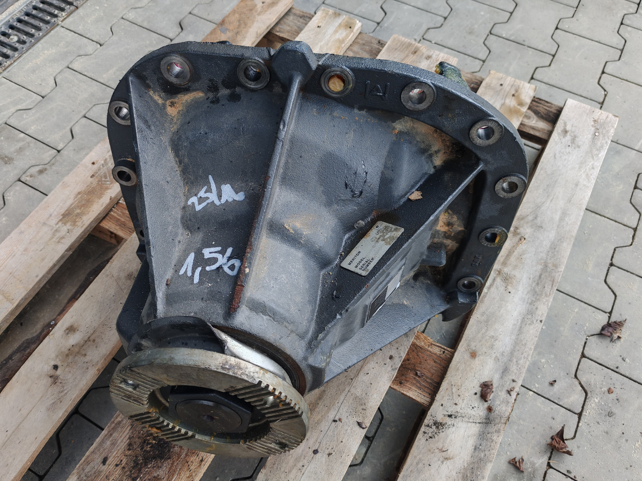 VOLVO RTH2610B / DS70H / RATIO: 1.56 16x25 / DIFFERENTIAL / NEW - Axă spate: Foto 2 VOLVO RTH2610B / DS70H / RATIO: 1.56 16x25 / DIFFERENTIAL / NEW - Axă spate: Foto 2