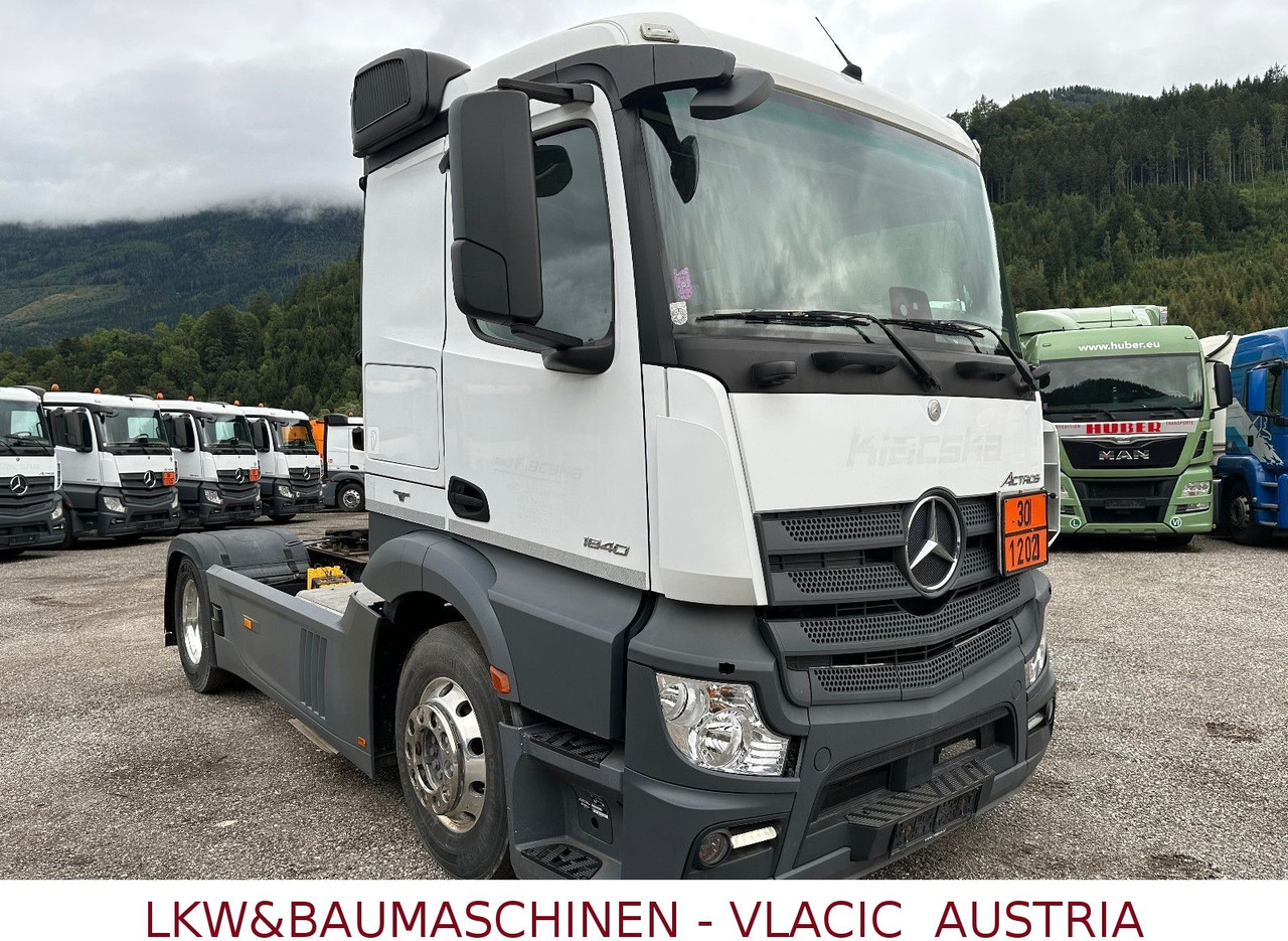 Mercedes-Benz Actros 1840 ADR - Cap tractor: Foto 2 Mercedes-Benz Actros 1840 ADR - Cap tractor: Foto 2