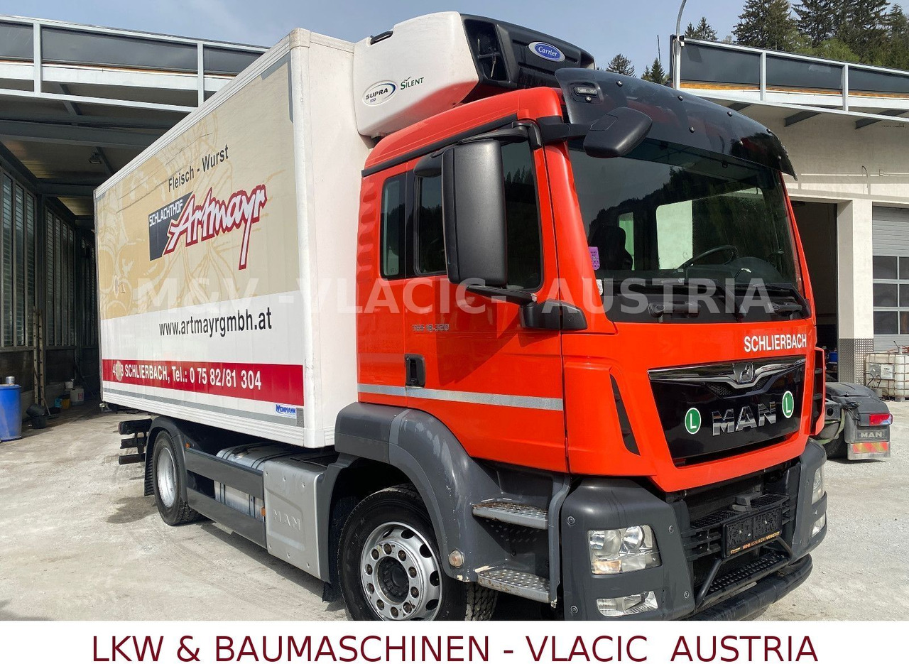 MAN 18.320 Kühlkoffer mit Fleischgehänge - Camion frigider: Foto 2 MAN 18.320 Kühlkoffer mit Fleischgehänge - Camion frigider: Foto 2