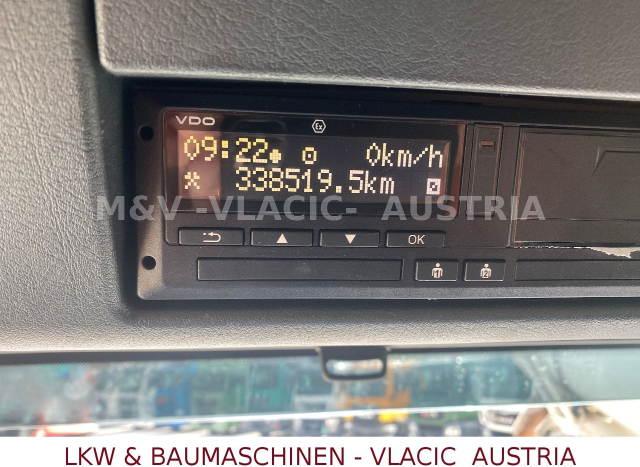 MAN 18.320 Kühlkoffer mit Fleischgehänge - Camion frigider: Foto 3 MAN 18.320 Kühlkoffer mit Fleischgehänge - Camion frigider: Foto 3