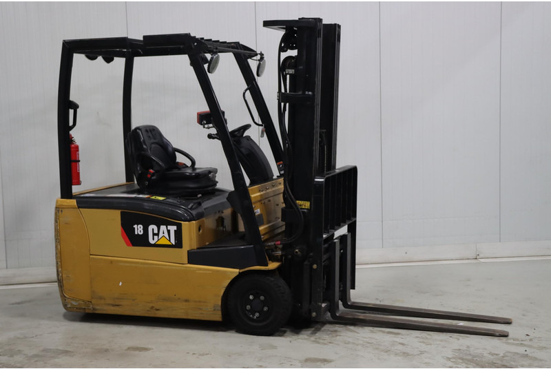 Caterpillar EP18PNT - Electrostivuitor: Foto 1 Caterpillar EP18PNT - Electrostivuitor: Foto 1
