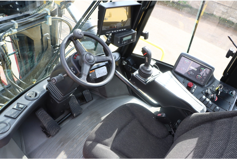 Hyster H44XMS-12 - Stivuitor diesel: Foto 2 Hyster H44XMS-12 - Stivuitor diesel: Foto 2