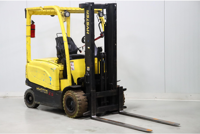 Hyster J2.5XN - Electrostivuitor: Foto 1 Hyster J2.5XN - Electrostivuitor: Foto 1