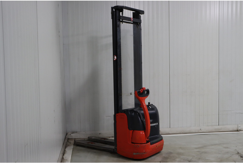 Linde L12 - Transpalet la mare înălţime: Foto 5 Linde L12 - Transpalet la mare înălţime: Foto 5