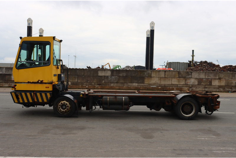 Terberg BC182 - Tractor terminal: Foto 5 Terberg BC182 - Tractor terminal: Foto 5