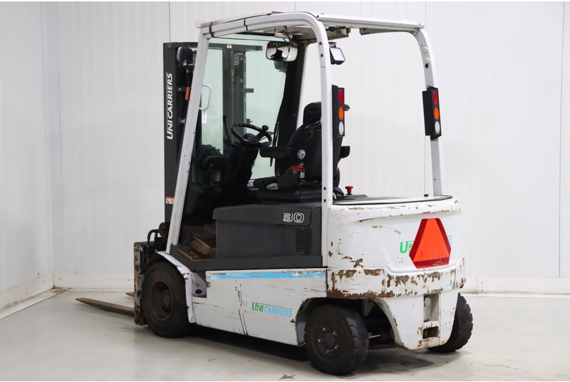 UniCarriers G1Q2L30Q - Electrostivuitor: Foto 4 UniCarriers G1Q2L30Q - Electrostivuitor: Foto 4
