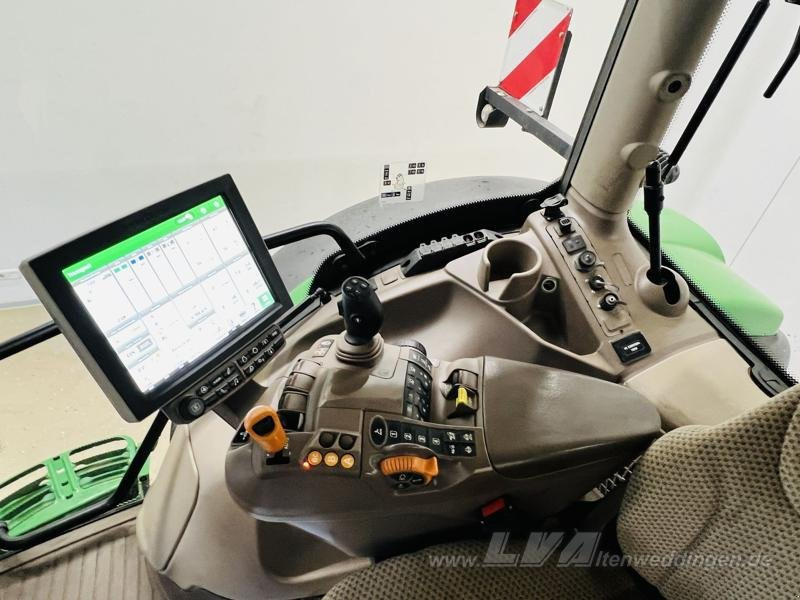 Tractor agricol John Deere 6215R: Foto 8 Tractor agricol John Deere 6215R: Foto 8