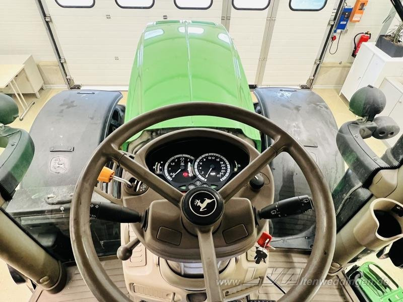 Tractor agricol John Deere 6215R: Foto 9 Tractor agricol John Deere 6215R: Foto 9