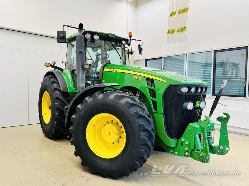 John Deere 8330 - Tractor agricol: Foto 3 John Deere 8330 - Tractor agricol: Foto 3