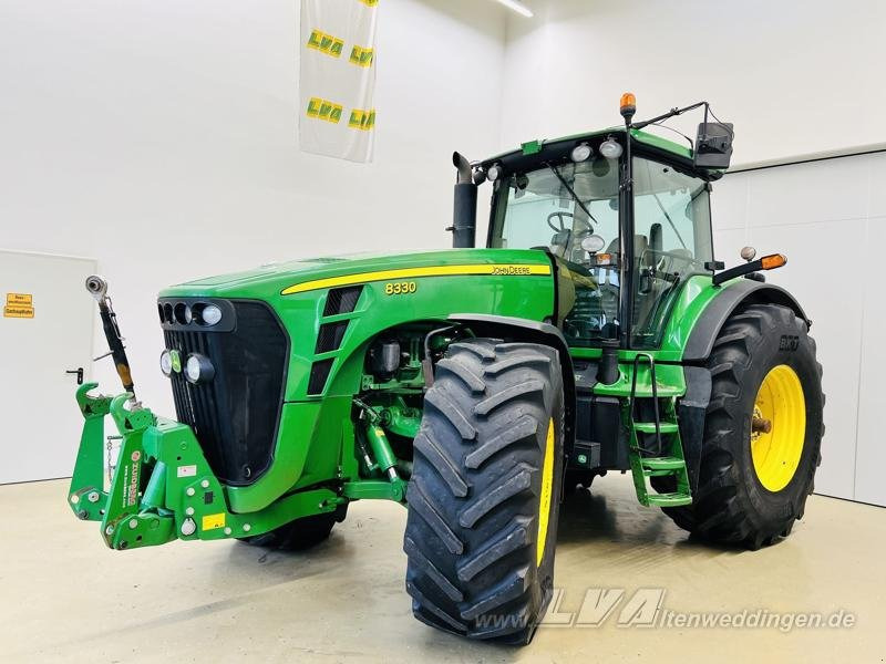 John Deere 8330 - Tractor agricol: Foto 2 John Deere 8330 - Tractor agricol: Foto 2