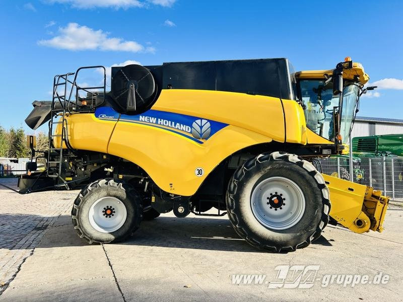 New Holland CR8080 - Combină de recoltat cereale: Foto 4 New Holland CR8080 - Combină de recoltat cereale: Foto 4