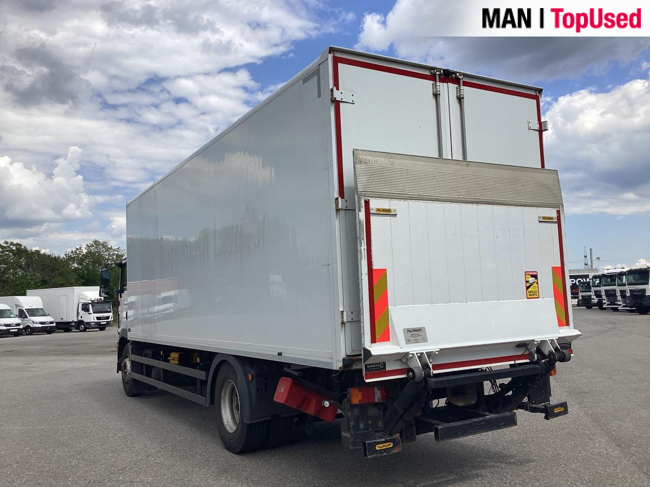 MAN TGM 15.320 4X2 BL - Camion furgon: Foto 2 MAN TGM 15.320 4X2 BL - Camion furgon: Foto 2