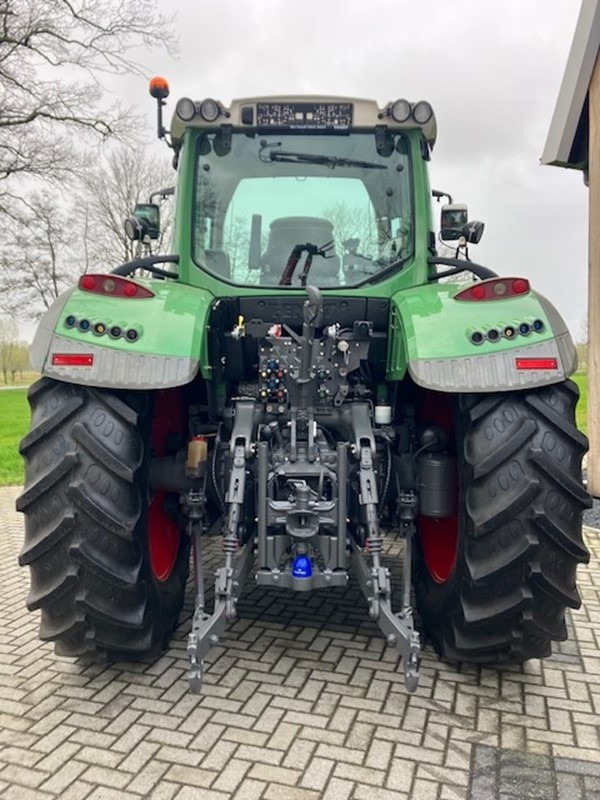 FENDT 724 profi plus - Tractor agricol: Foto 3 FENDT 724 profi plus - Tractor agricol: Foto 3