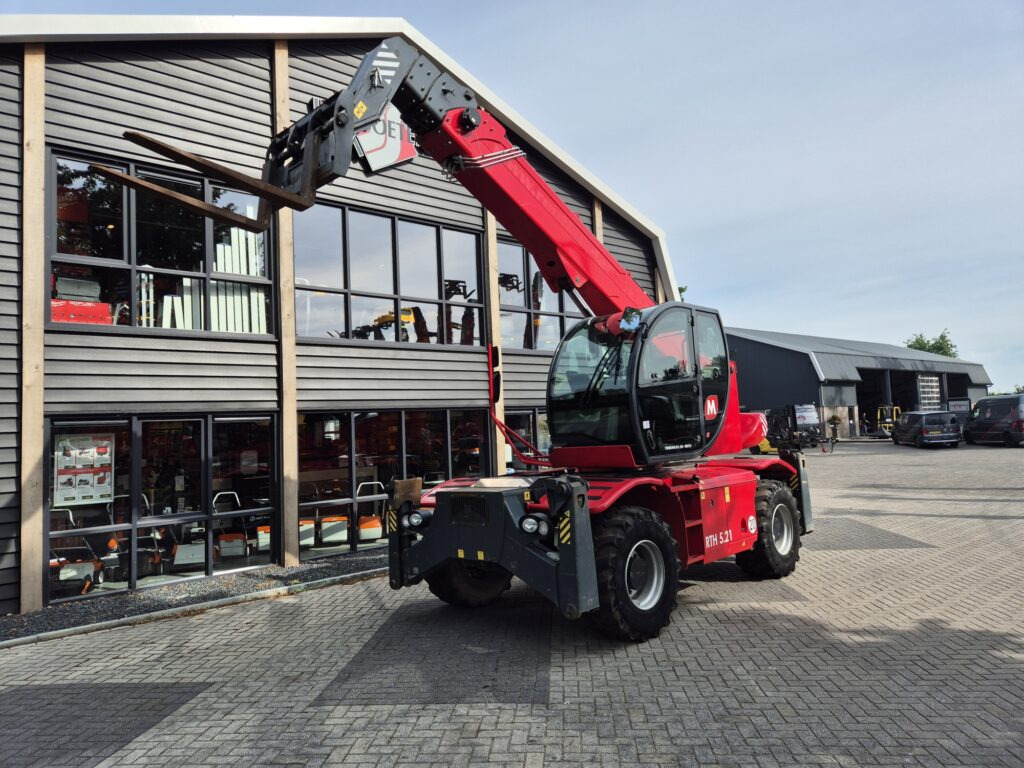 MAGNI RTH 5.21 D/D - Stivuitor telescopic: Foto 2 MAGNI RTH 5.21 D/D - Stivuitor telescopic: Foto 2