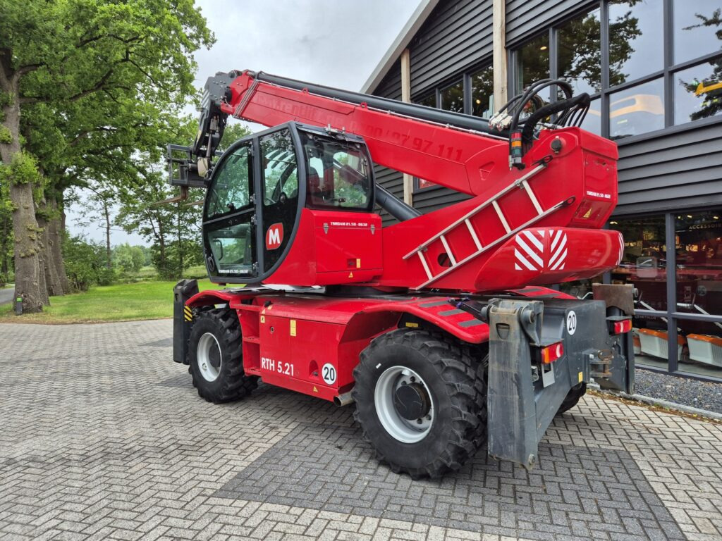 MAGNI RTH 5.21 – D/D - Stivuitor telescopic: Foto 3 MAGNI RTH 5.21 – D/D - Stivuitor telescopic: Foto 3