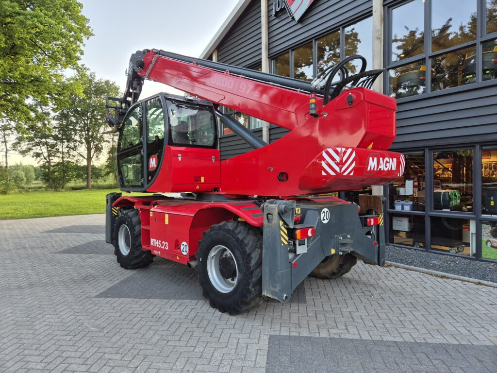 MAGNI RTH 5.23 Smart D/C - Stivuitor telescopic: Foto 3 MAGNI RTH 5.23 Smart D/C - Stivuitor telescopic: Foto 3