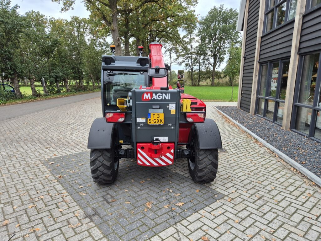 MAGNI TH 3.6 - Stivuitor telescopic: Foto 4 MAGNI TH 3.6 - Stivuitor telescopic: Foto 4