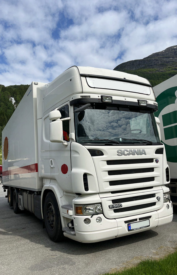 SCANIA R560 6x2, retarder - Camion furgon: Foto 2 SCANIA R560 6x2, retarder - Camion furgon: Foto 2