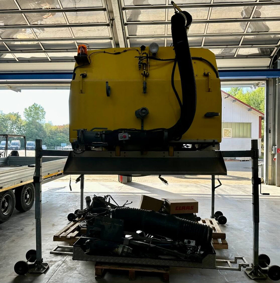 Unimog Aufbaukehrmaschine Trilety SK-370 - Măturătoare stradală: Foto 5 Unimog Aufbaukehrmaschine Trilety SK-370 - Măturătoare stradală: Foto 5