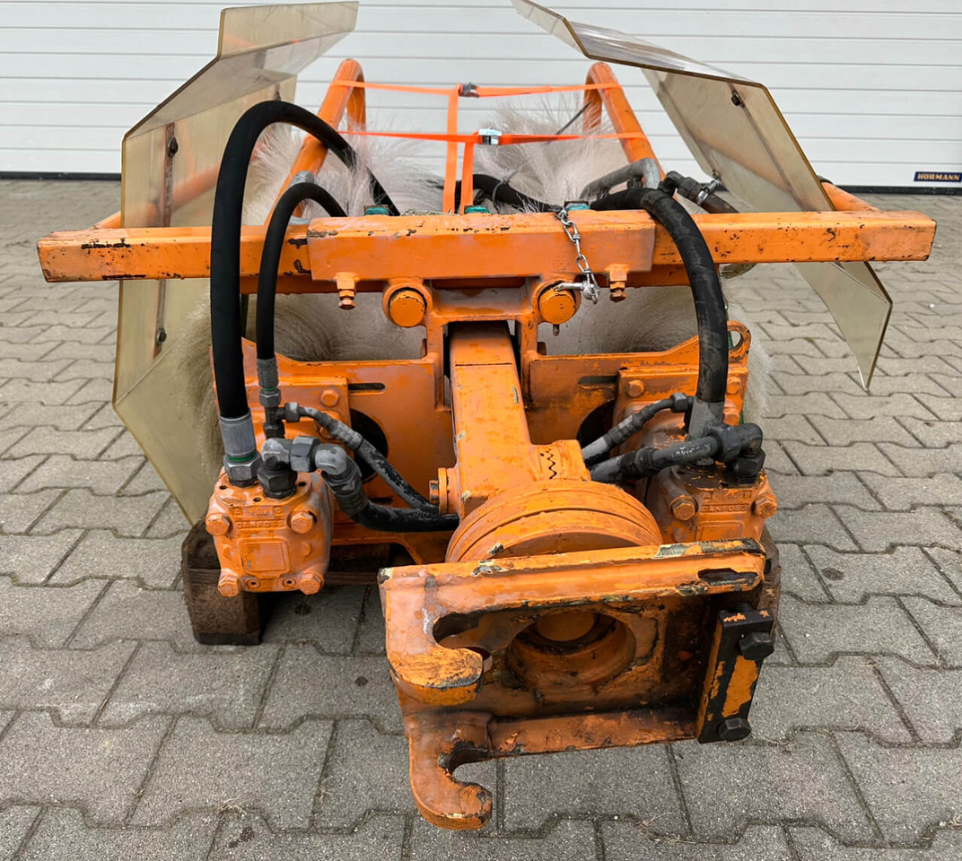 Unimog Doppelwaschbürste Mulag DWB - Perie: Foto 2 Unimog Doppelwaschbürste Mulag DWB - Perie: Foto 2