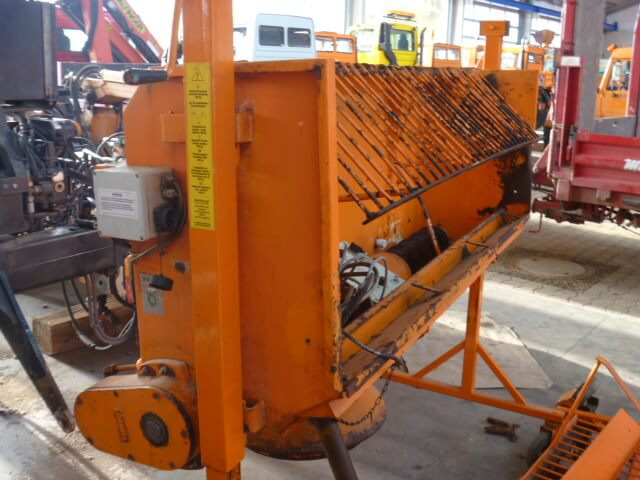 Unimog Salzstreuer Gmeiner 90WA - Sararita: Foto 4 Unimog Salzstreuer Gmeiner 90WA - Sararita: Foto 4